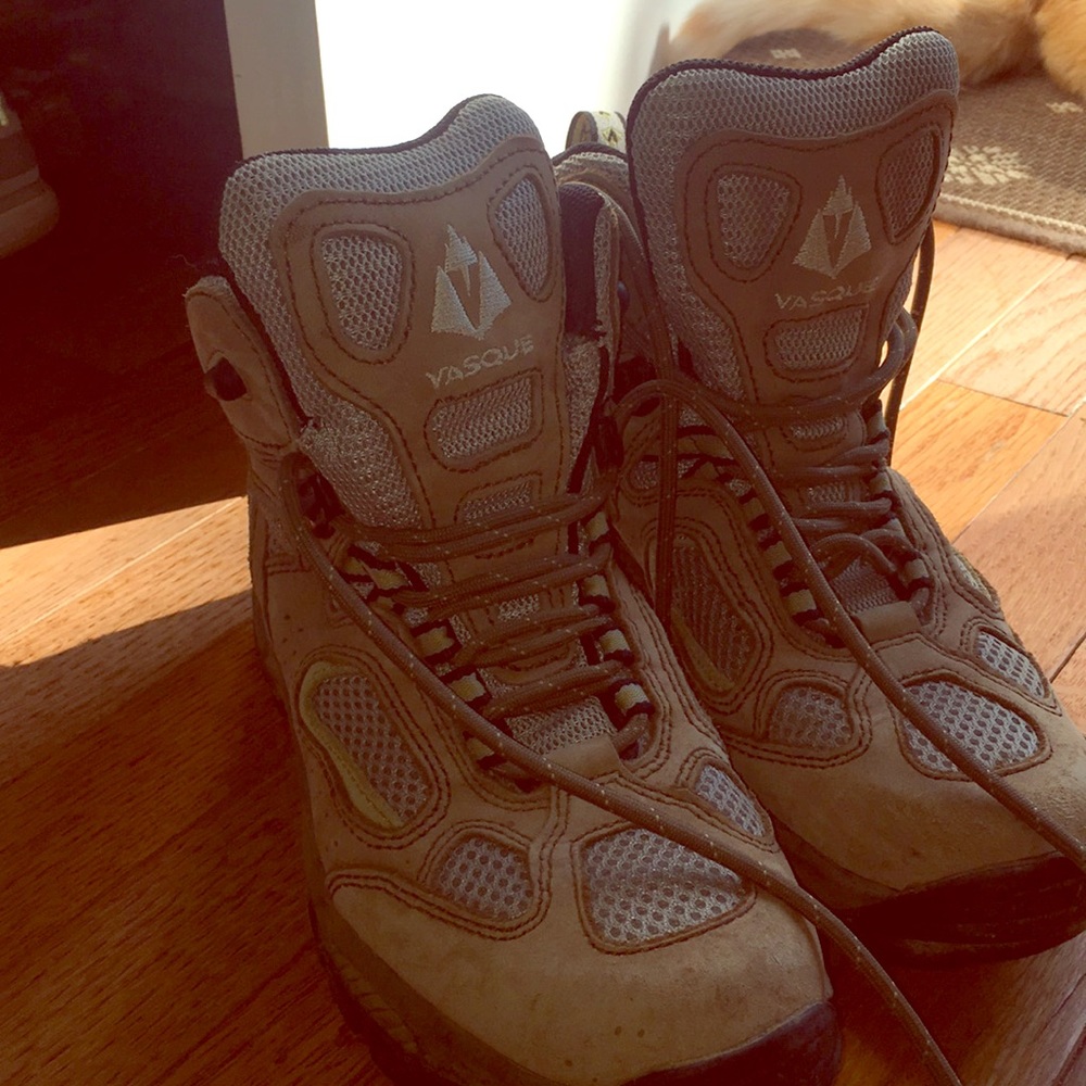 Vasque hiking boots size 8